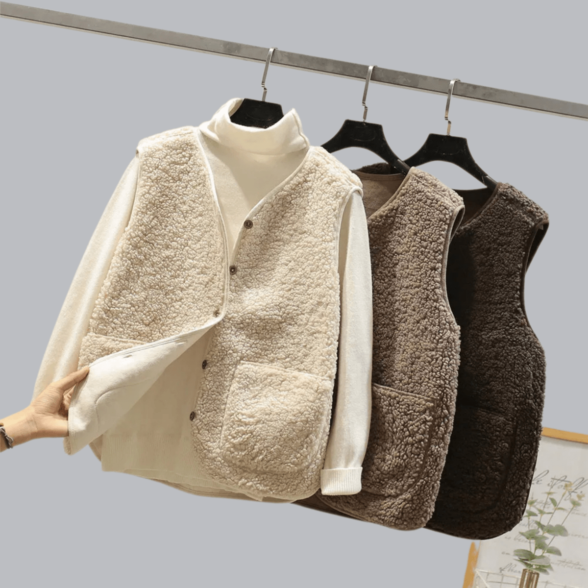 ADELIE | Sleeveless vest with button-front closure - Liora Melbourne