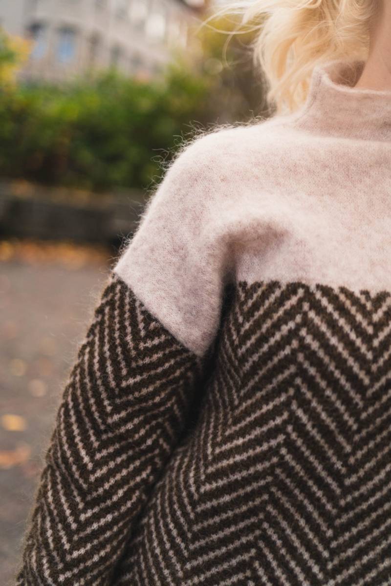 SCARLETT | Turtleneck jumper with soft knit - Liora Melbourne