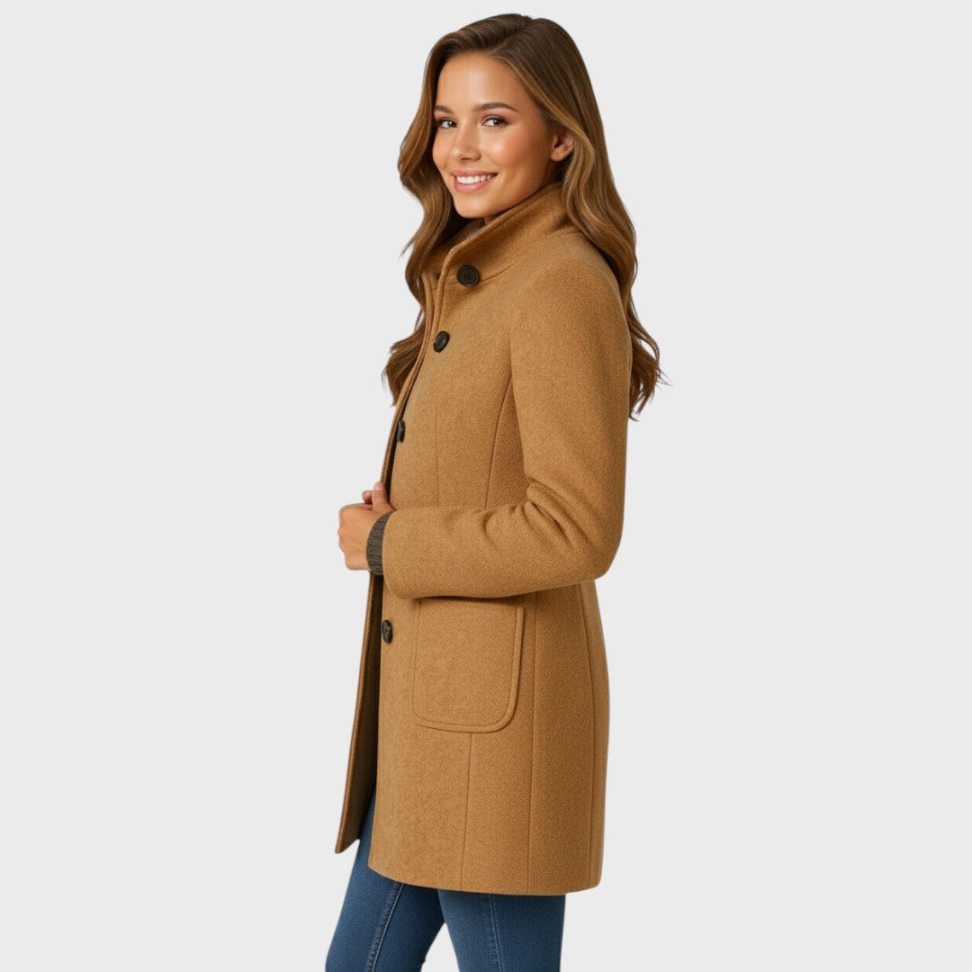 KAROLINA | Coat with button front