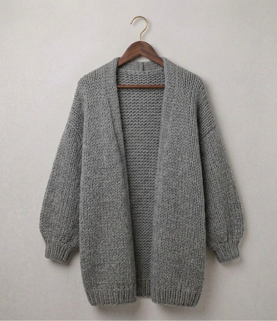 SUMMER | Oversized cardigan with dropped shoulders - Liora Melbourne